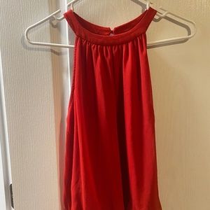 Express red flowy tank